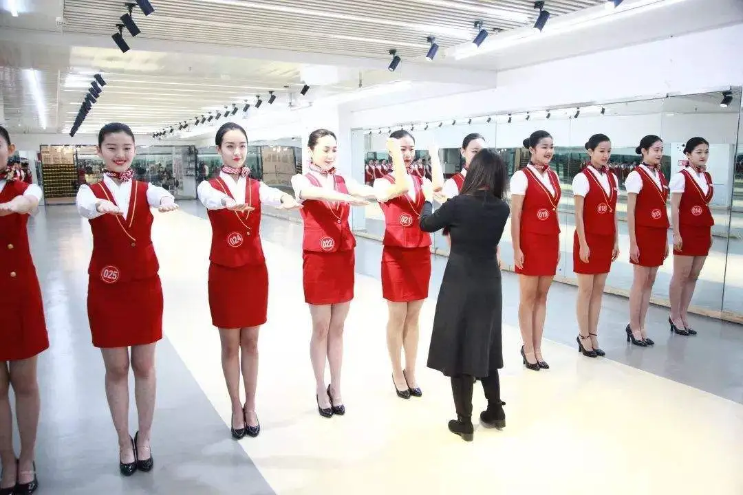 女孩职校哪些专业最好？