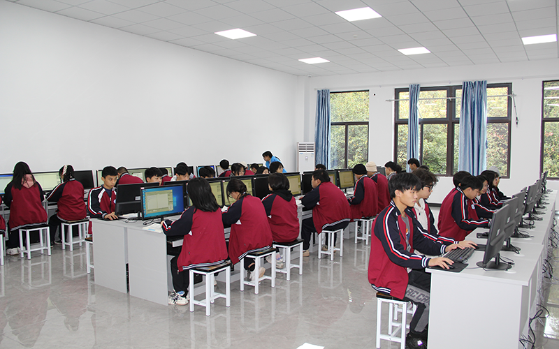 职业学校有哪些专业男生学什么好(适合男生的技校全部专业列表) 职业学校有哪些专业男生学什么好(适合男生的技校全部专业列表)