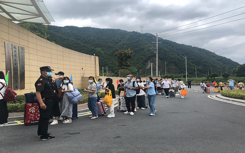 初三下册可以去读技校吗? 初三下册可以去读技校吗?